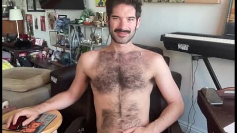 Snapshot of pupscritch chatting on 11-08-25, 07:01 Pup Scritch online show from 11-08-25, 07:01