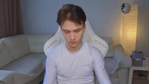 Snapshot of pupsenish chatting on 10-10-25, 08:02 Jesse online show from 10-10-25, 08:02