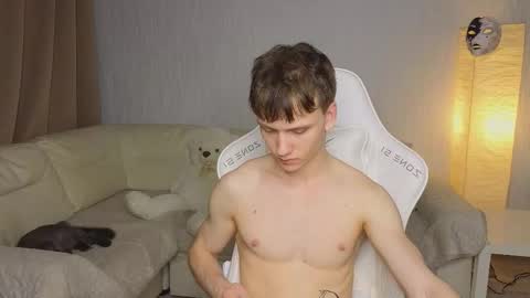 Snapshot of pupsenish chatting on 11-13-25, 04:00 Jesse online show from 11-13-25, 04:00