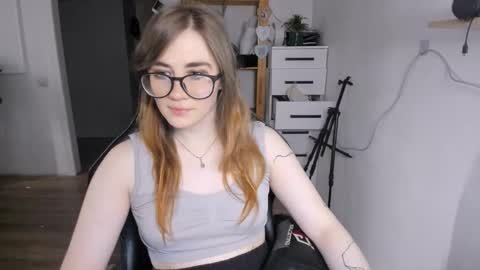 I am Mila online show from 09-15-25, 07:19