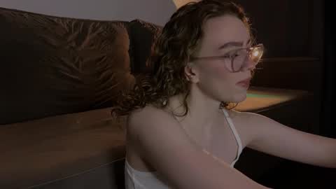 Snapshot of purity_ring chatting on 02-20-25, 10:48 Marie online show from 02-20-25, 10:48