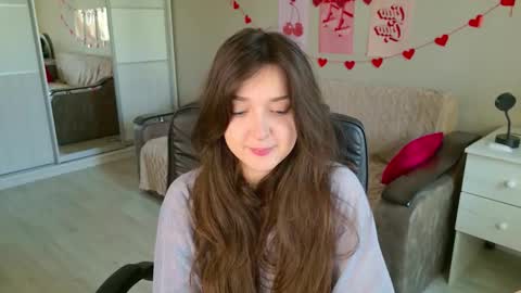 Snapshot of purple_averge chatting on 10-30-25, 05:31 Bella online show from 10-30-25, 05:31