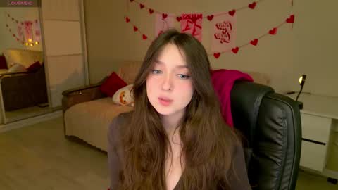 Snapshot of purple_averge chatting on 11-21-25, 05:39 Bella online show from 11-21-25, 05:39