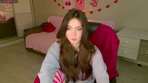 Snapshot of purple_averge chatting on 11-26-25, 05:41 Bella online show from 11-26-25, 05:41