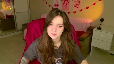 Snapshot of purple_averge chatting on 11-29-25, 06:05 Bella online show from 11-29-25, 06:05