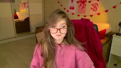 Snapshot of purple_averge chatting on 12-02-25, 05:35 Bella online show from 12-02-25, 05:35