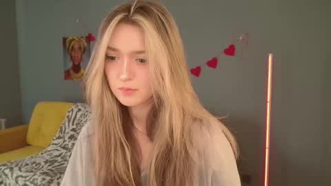 Bella online show from 02-18-26, 05:36