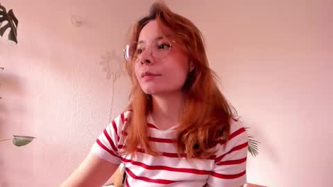 Snapshot of purple_opal chatting on 11-13-25, 06:07 Vero online from Tuesday to Sunday online show from 11-13-25, 06:07