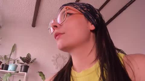 Snapshot of purple_opal chatting on 02-12-26, 06:14 Vero online from Tuesday to Sunday online show from 02-12-26, 06:14