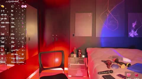 Laura  online show from 11-06-25, 12:50