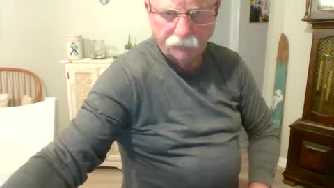 Snapshot of purpleshroom chatting on 02-28-25, 03:59 purpleshroom online show from 02-28-25, 03:59