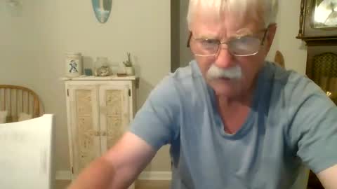 Snapshot of purpleshroom chatting on 10-02-25, 03:35 purpleshroom online show from 10-02-25, 03:35