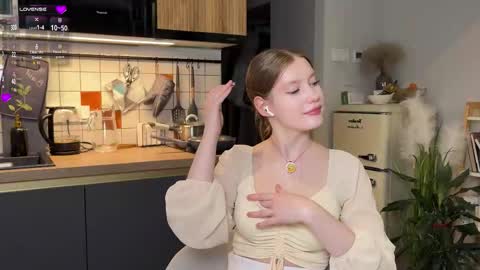 Aileen online show from 10-10-25, 07:13