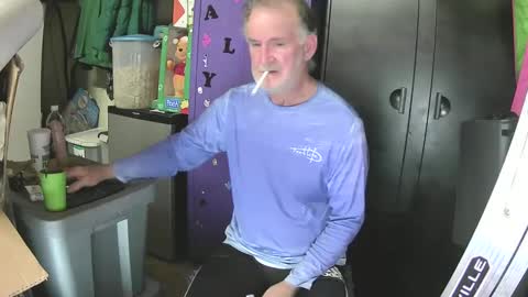 Snapshot of pussy_licker0127 chatting on 12-11-24, 04:09 Mark online show from 12-11-24, 04:09