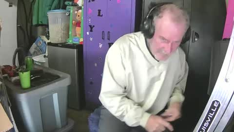 Snapshot of pussy_licker0127 chatting on 12-14-24, 08:23 Mark online show from 12-14-24, 08:23