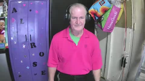 Snapshot of pussy_licker0127 chatting on 01-09-25, 05:43 Mark online show from 01-09-25, 05:43