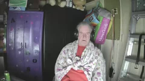 Snapshot of pussy_licker0127 chatting on 02-18-25, 06:15 Mark online show from 02-18-25, 06:15