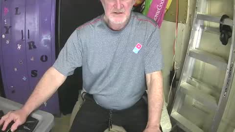 Snapshot of pussy_licker0127 chatting on 03-04-25, 05:13 Mark online show from 03-04-25, 05:13