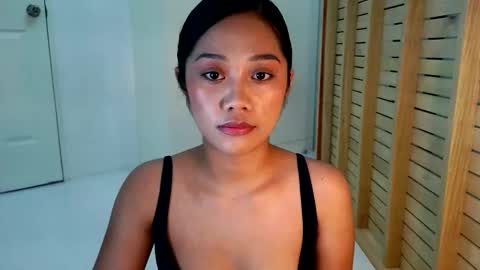 Snapshot of pussyc4t_doll chatting on 11-19-25, 12:54 Marj33 online show from 11-19-25, 12:54