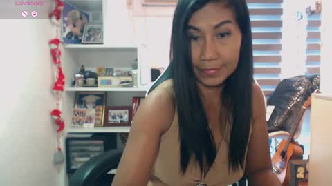 Snapshot of pussycash chatting on 12-19-24, 08:13 POCCA online show from 12-19-24, 08:13