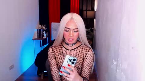 Snapshot of pussydoll07 chatting on 12-15-24, 11:01 pussydoll07 online show from 12-15-24, 11:01