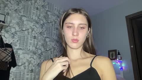 Snapshot of pussygir007 chatting on 01-06-25, 09:08 pussygirl007 online show from 01-06-25, 09:08