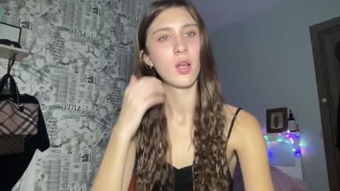 Snapshot of pussygir007 chatting on 01-09-25, 08:34 pussygirl007 online show from 01-09-25, 08:34