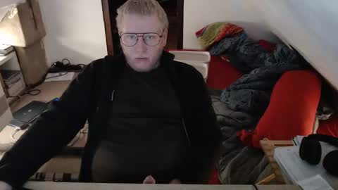 Snapshot of pussylovercb chatting on 11-19-25, 08:14 pussylovercb online show from 11-19-25, 08:14