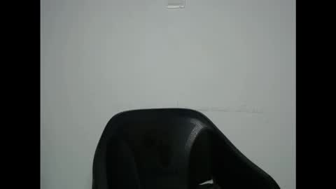 Snapshot of pussyxwetx chatting on 10-21-25, 06:19 pussyxwetx online show from 10-21-25, 06:19