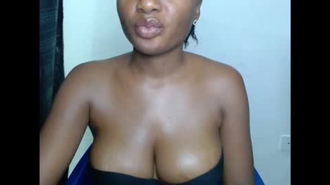 Snapshot of pussyxwetx chatting on 10-29-25, 08:43 pussyxwetx online show from 10-29-25, 08:43