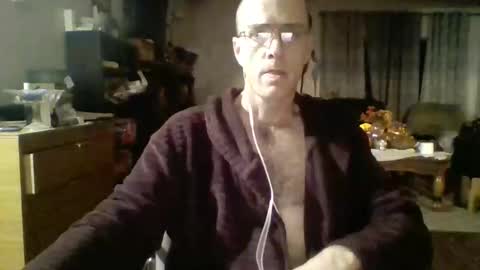 Snapshot of q2phq2ph chatting on 10-28-25, 11:14 q2phq2ph online show from 10-28-25, 11:14