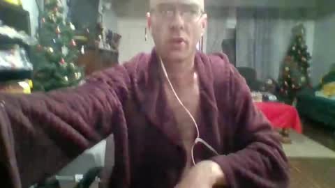 Snapshot of q2phq2ph chatting on 11-19-25, 09:42 q2phq2ph online show from 11-19-25, 09:42