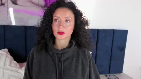 qadeshh  online show from 09-16-25, 07:09