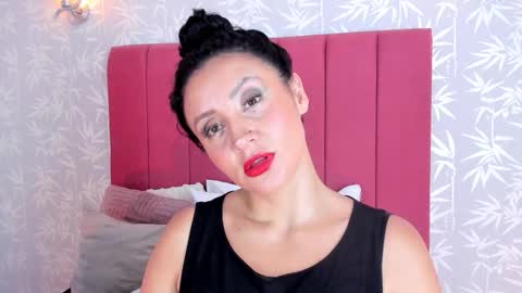 qadeshh  online show from 10-19-25, 06:03