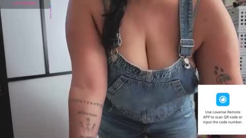 quecosatanrica online show from 02-01-26, 03:27