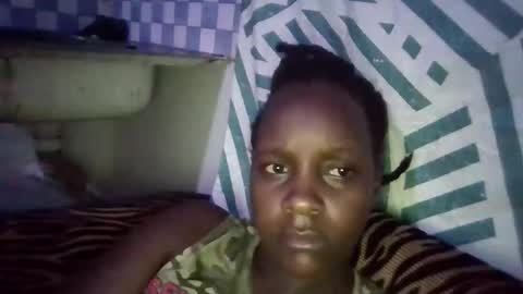 queen014 online show from 12-18-25, 02:39