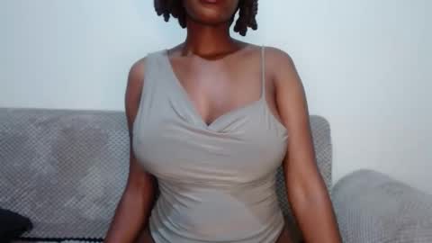 queen74890 online show from 10-13-25, 12:49