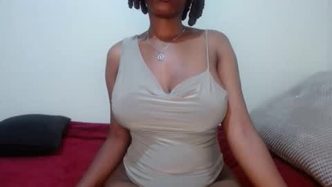 queen74890 online show from 10-24-25, 12:30