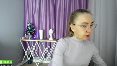 Snapshot of queen_a_n_i chatting on 12-05-24, 05:59 A N I Ill be here on December 1st online show from 12-05-24, 05:59