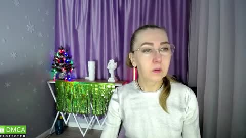 Snapshot of queen_a_n_i chatting on 01-14-25, 08:09 A N I Ill be here on December 1st online show from 01-14-25, 08:09