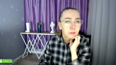 Snapshot of queen_a_n_i chatting on 01-27-25, 07:56 A N I Ill be here on December 1st online show from 01-27-25, 07:56