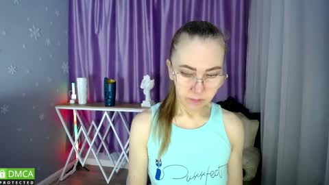 Snapshot of queen_a_n_i chatting on 02-28-25, 07:05 A N I Ill be here on December 1st online show from 02-28-25, 07:05