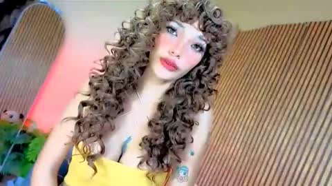 Snapshot of queen_avah chatting on 10-27-25, 10:08 Avah online show from 10-27-25, 10:08