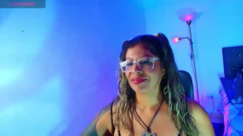 queen_big_ass online show from 01-08-26, 01:52