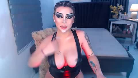 Snapshot of queen_destroyerx chatting on 02-14-25, 11:31 MAGDA online show from 02-14-25, 11:31