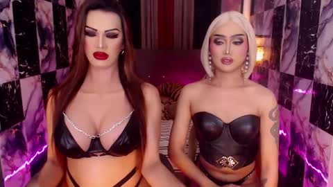 Snapshot of queen_destroyerx chatting on 11-21-25, 09:19 MAGDA online show from 11-21-25, 09:19