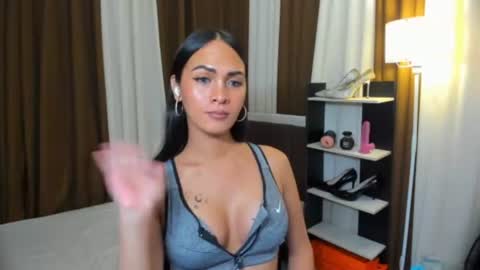 Queen Dyosa online show from 12-17-25, 08:26