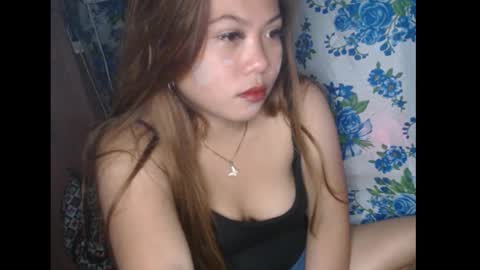 Snapshot of queen_fucker23 chatting on 09-15-25, 05:46 Angel online show from 09-15-25, 05:46