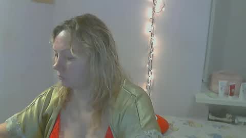 queen_jane8 online show from 12-08-24, 06:17