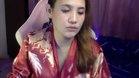 QueenHennessy online show from 12-01-24, 08:31